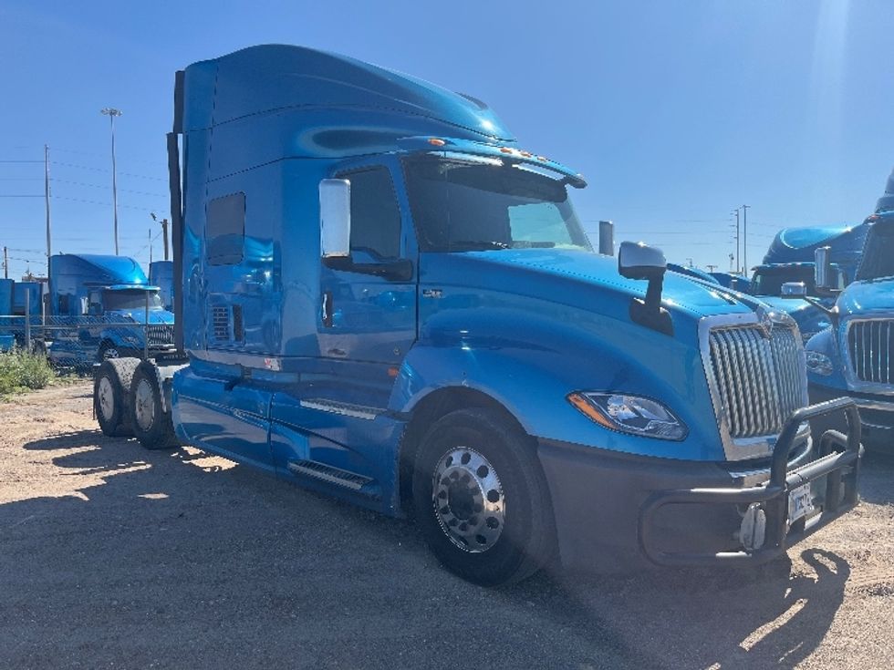 Sleeper Tractor-Heavy Duty Tractors-International-2019-LT625-El Paso-TX-754,349\n\t\tmiles-$ 27,250 - Image 1