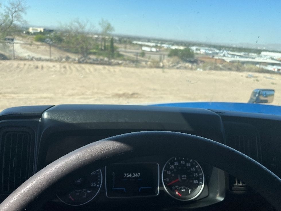 Sleeper Tractor-Heavy Duty Tractors-International-2019-LT625-El Paso-TX-754,349\n\t\tmiles-$ 27,250 - Image 11