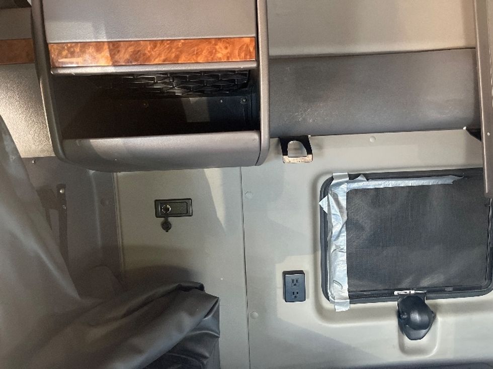 Sleeper Tractor-Heavy Duty Tractors-International-2019-LT625-El Paso-TX-754,349\n\t\tmiles-$ 27,250 - Image 19