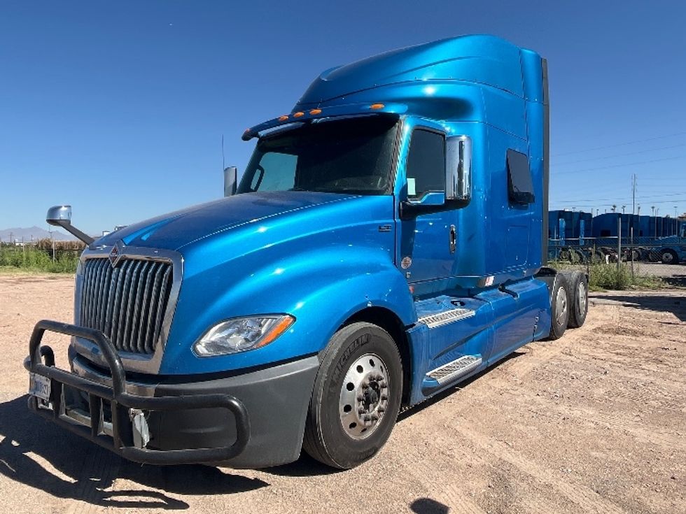 Sleeper Tractor-Heavy Duty Tractors-International-2019-LT625-El Paso-TX-754,349\n\t\tmiles-$ 27,250 - Image 3