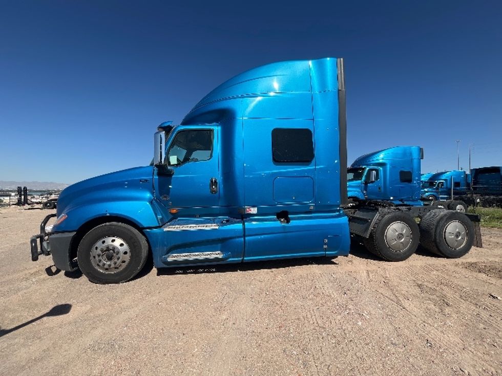 Sleeper Tractor-Heavy Duty Tractors-International-2019-LT625-El Paso-TX-754,349\n\t\tmiles-$ 27,250 - Image 4