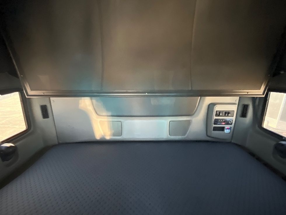 Sleeper Tractor-Heavy Duty Tractors-International-2019-LT625-El Paso-TX-767,594\n\t\tmiles-$ 36,500 - Image 16