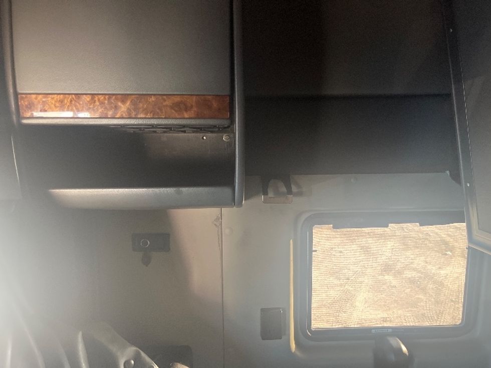 Sleeper Tractor-Heavy Duty Tractors-International-2019-LT625-El Paso-TX-767,594\n\t\tmiles-$ 36,500 - Image 19