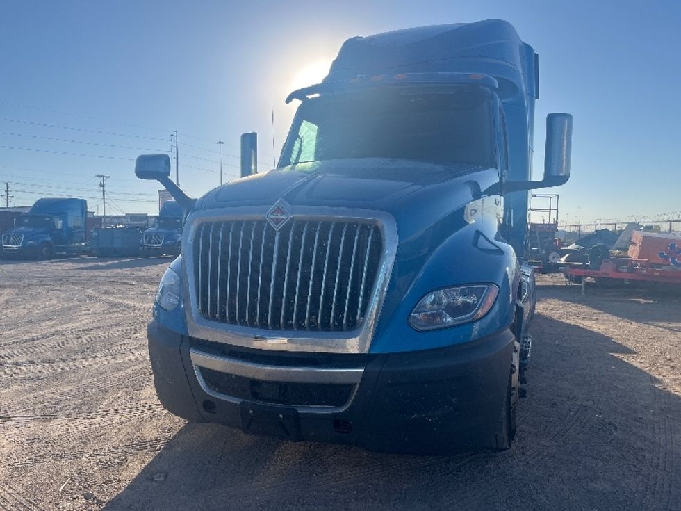 Sleeper Tractor-Heavy Duty Tractors-International-2019-LT625-El Paso-TX-767,594\n\t\tmiles-$ 36,500 - Image 2