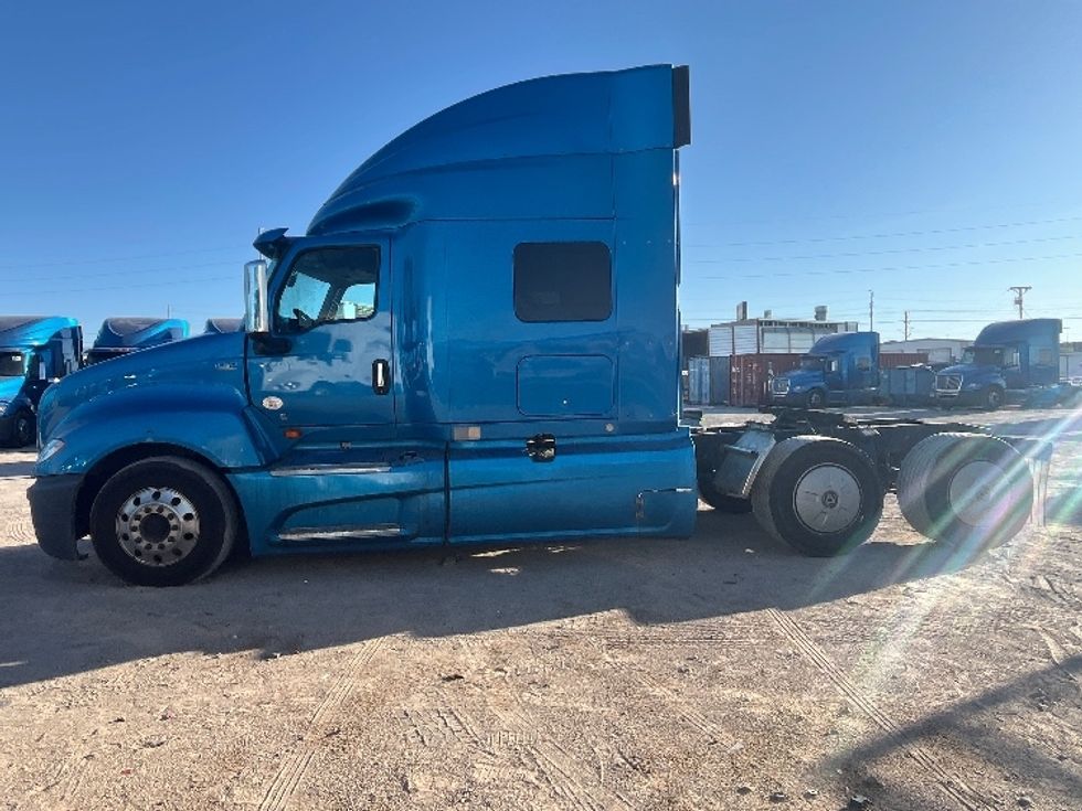 Sleeper Tractor-Heavy Duty Tractors-International-2019-LT625-El Paso-TX-767,594\n\t\tmiles-$ 36,500 - Image 4