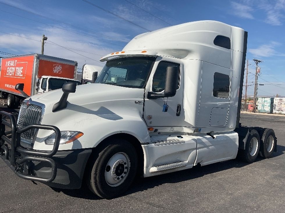 Sleeper Tractor-Heavy Duty Tractors-International-2019-LT625-El Paso-TX-771,443\n\t\tmiles-$ 29,000 - Image 3