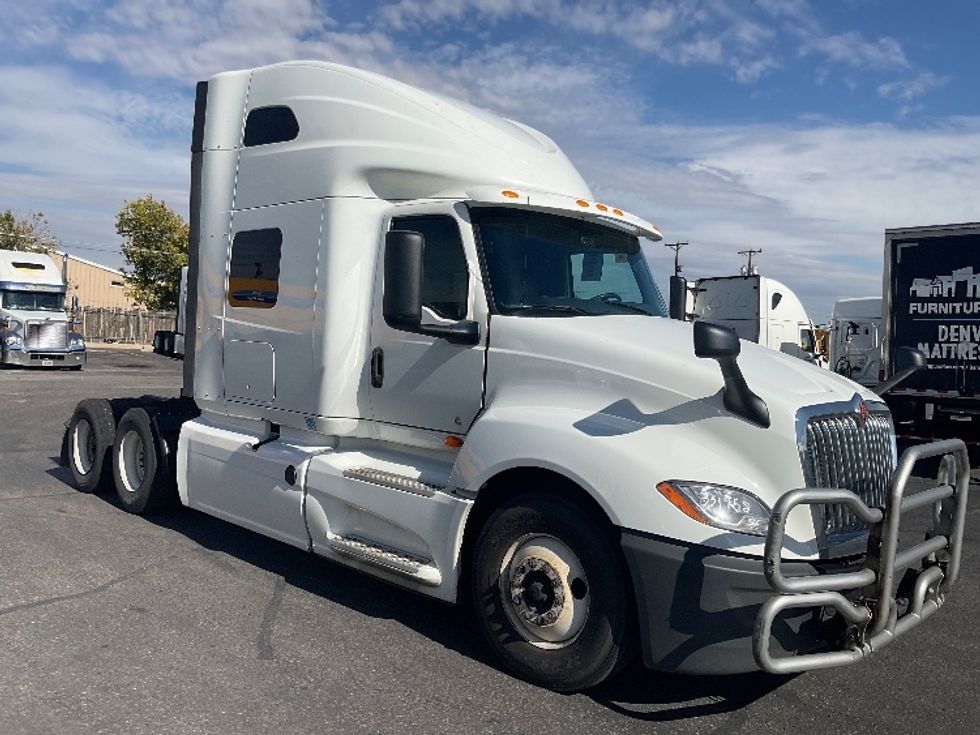 Sleeper Tractor-Heavy Duty Tractors-International-2019-LT625-El Paso-TX-790,950\n\t\tmiles-$ 28,750 - Image 1
