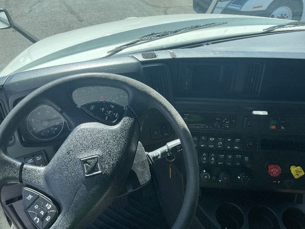 Sleeper Tractor-Heavy Duty Tractors-International-2019-LT625-El Paso-TX-790,950\n\t\tmiles-$ 28,750 - Image 11