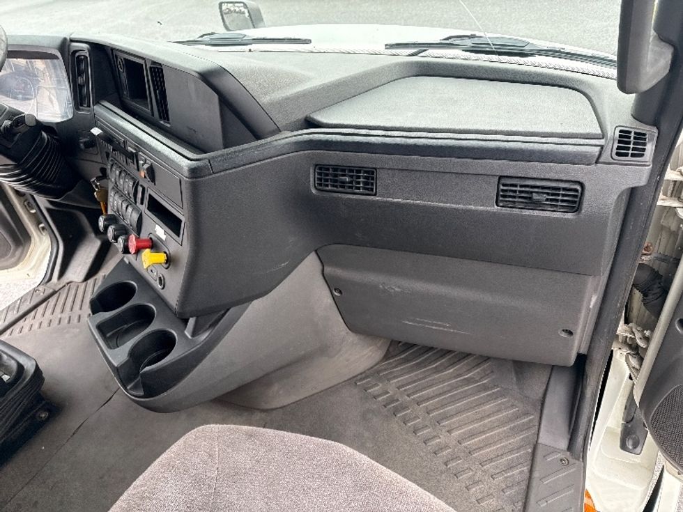 Sleeper Tractor-Heavy Duty Tractors-International-2019-LT625-Essex-MD-388,368\n\t\tmiles-$ 43,750 - Image 13