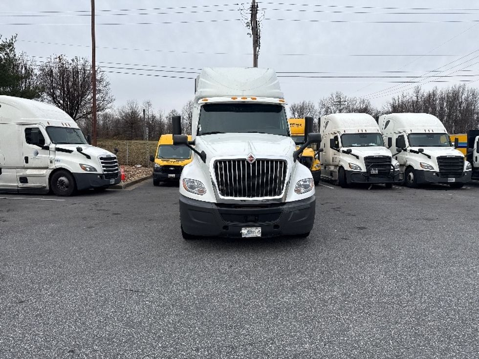 Sleeper Tractor-Heavy Duty Tractors-International-2019-LT625-Essex-MD-388,368\n\t\tmiles-$ 43,750 - Image 2