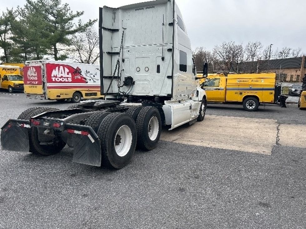 Sleeper Tractor-Heavy Duty Tractors-International-2019-LT625-Essex-MD-388,368\n\t\tmiles-$ 43,750 - Image 7