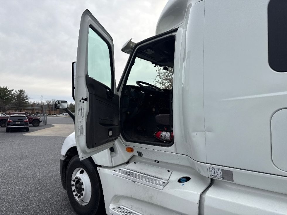 Sleeper Tractor-Heavy Duty Tractors-International-2019-LT625-Essex-MD-388,368\n\t\tmiles-$ 43,750 - Image 8