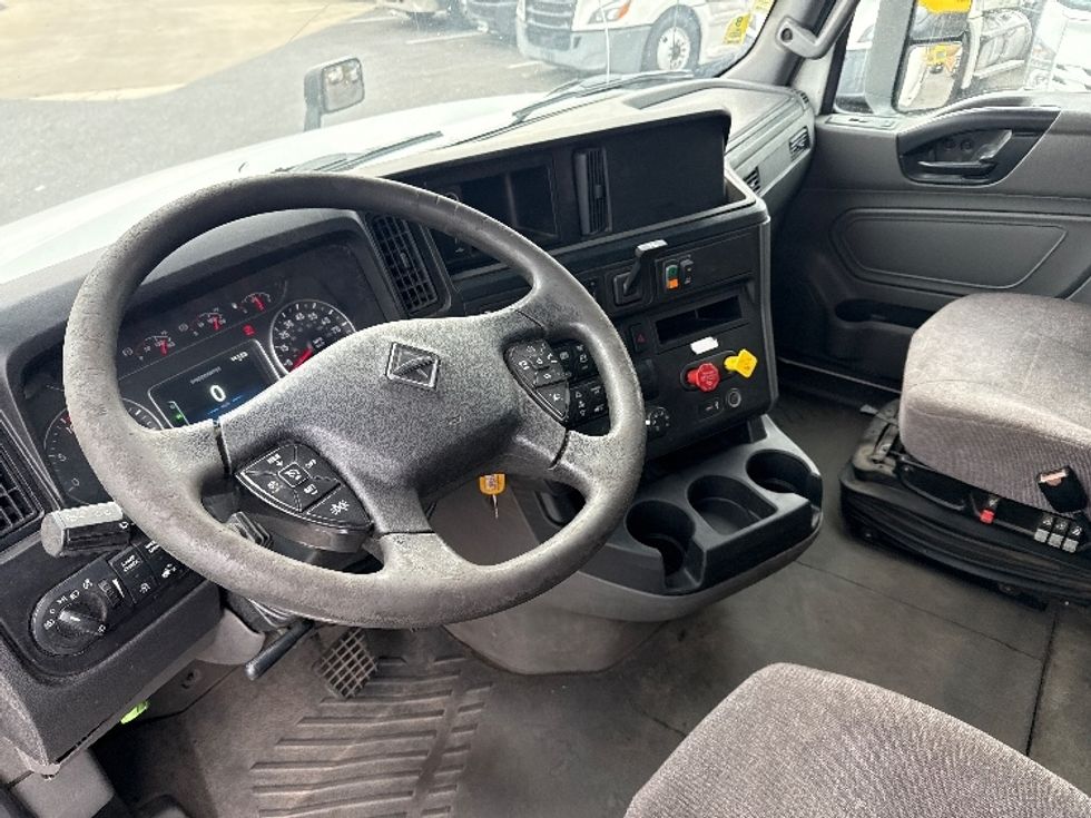Sleeper Tractor-Heavy Duty Tractors-International-2019-LT625-Essex-MD-388,368\n\t\tmiles-$ 43,750 - Image 9