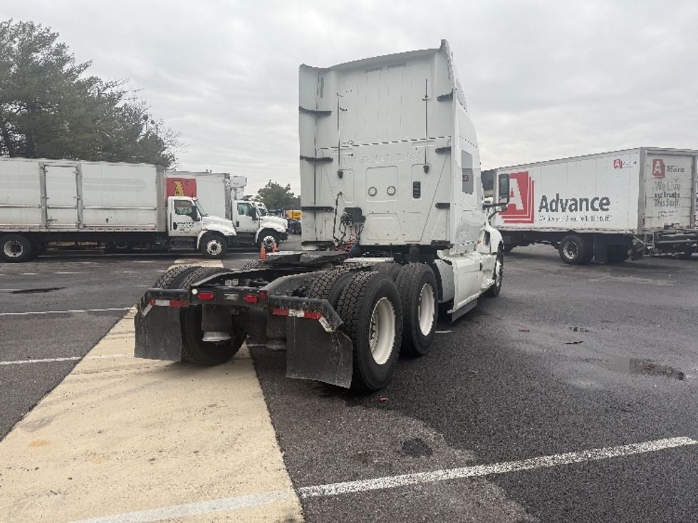 Sleeper Tractor-Heavy Duty Tractors-International-2019-LT625-Essex-MD-401,283\n\t\tmiles-$ 43,000 - Image 7