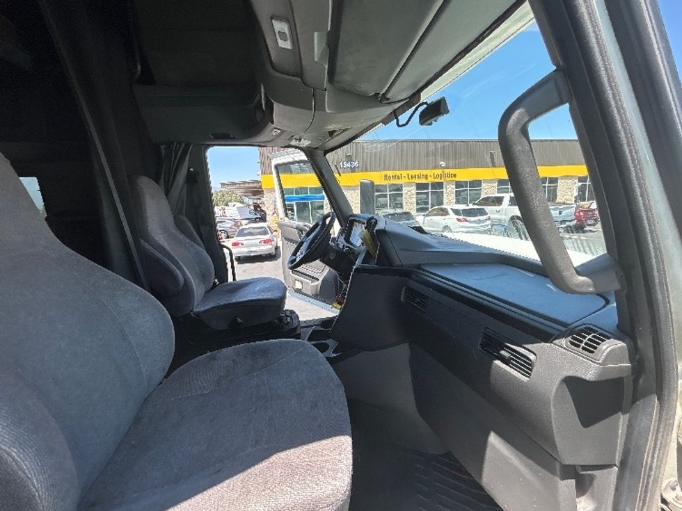 Sleeper Tractor-Heavy Duty Tractors-International-2019-LT625-Fontana-CA-579,534\n\t\tmiles-$ 43,500 - Image 15