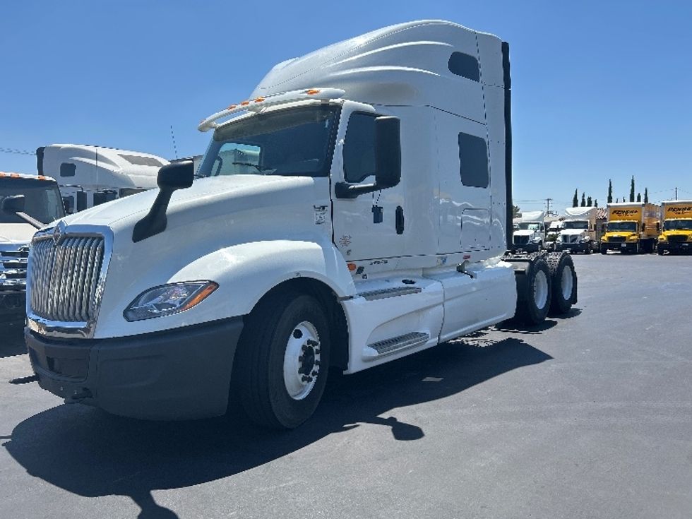 Sleeper Tractor-Heavy Duty Tractors-International-2019-LT625-Fontana-CA-579,534\n\t\tmiles-$ 43,500 - Image 3