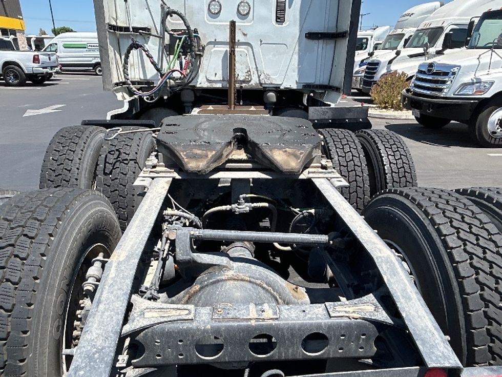 Sleeper Tractor-Heavy Duty Tractors-International-2019-LT625-Fontana-CA-579,534\n\t\tmiles-$ 43,500 - Image 6