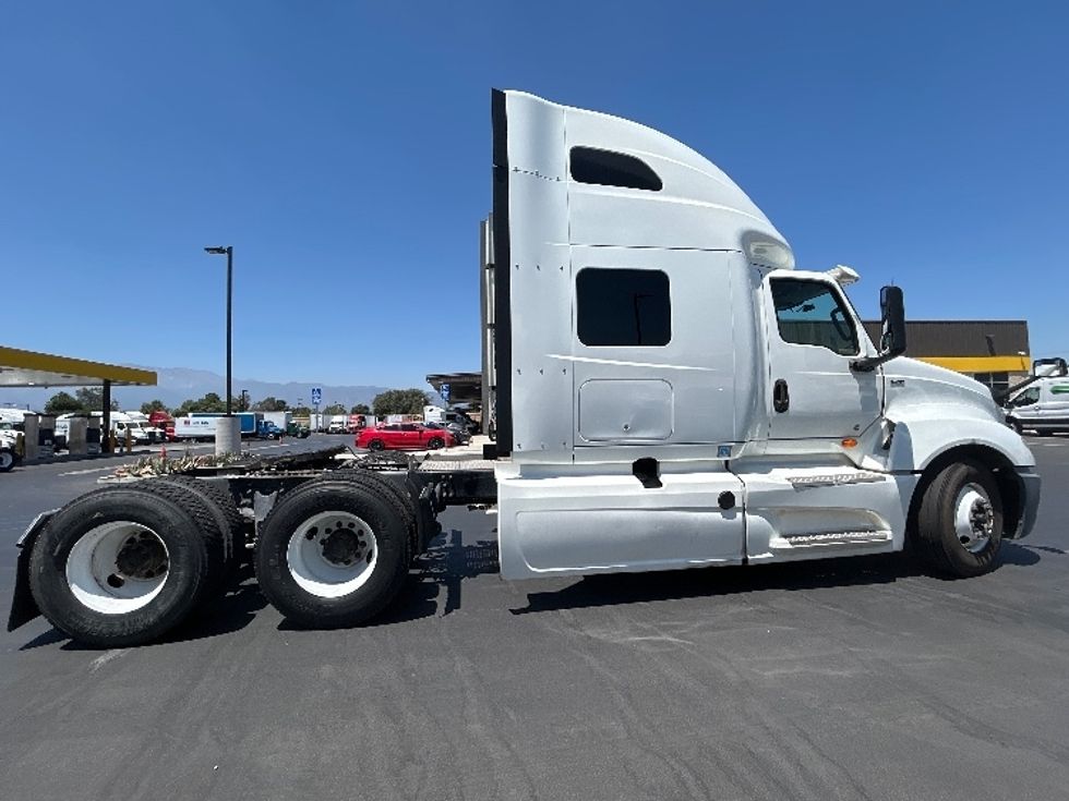 Sleeper Tractor-Heavy Duty Tractors-International-2019-LT625-Fontana-CA-579,534\n\t\tmiles-$ 43,500 - Image 8