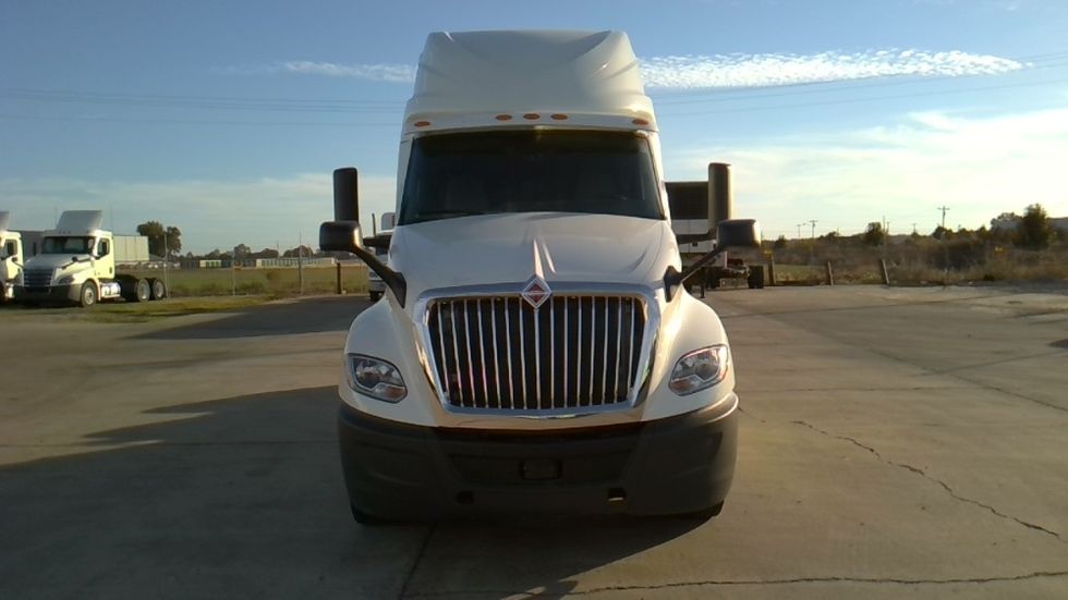 Sleeper Tractor-Heavy Duty Tractors-International-2019-LT625-Forrest City-AR-488,958\n\t\tmiles-$ 43,250 - Image 2