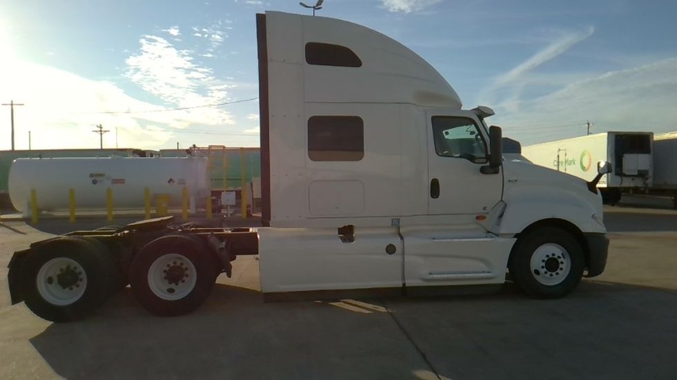 Sleeper Tractor-Heavy Duty Tractors-International-2019-LT625-Forrest City-AR-488,958\n\t\tmiles-$ 43,250 - Image 8