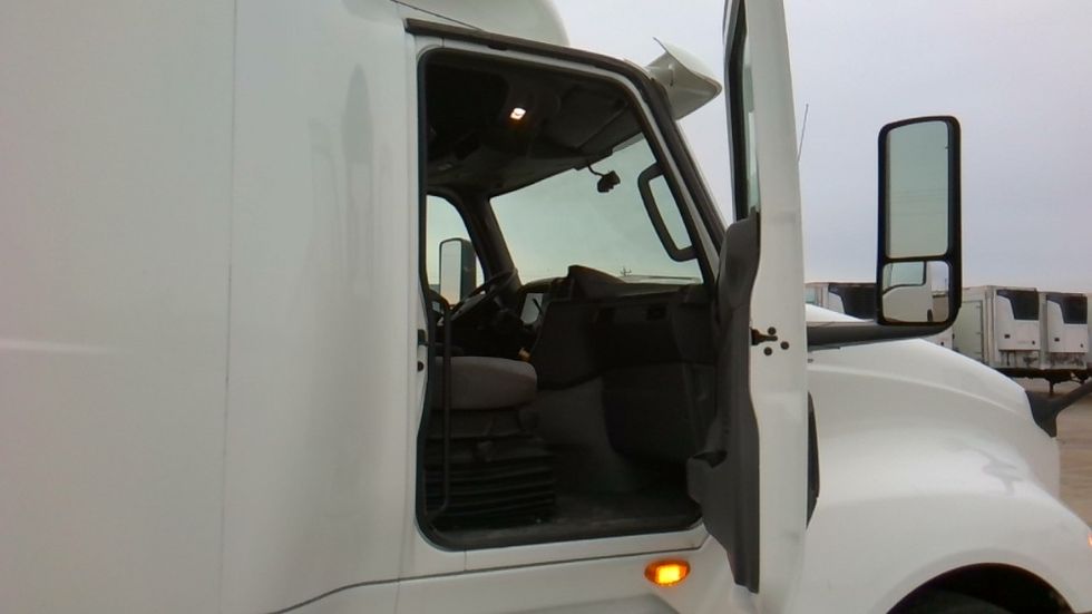 Sleeper Tractor-Heavy Duty Tractors-International-2019-LT625-Forrest City-AR-601,354\n\t\tmiles-$ 36,750 - Image 12