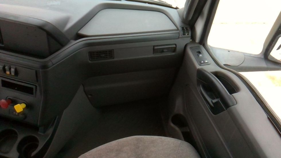 Sleeper Tractor-Heavy Duty Tractors-International-2019-LT625-Forrest City-AR-601,354\n\t\tmiles-$ 36,750 - Image 13