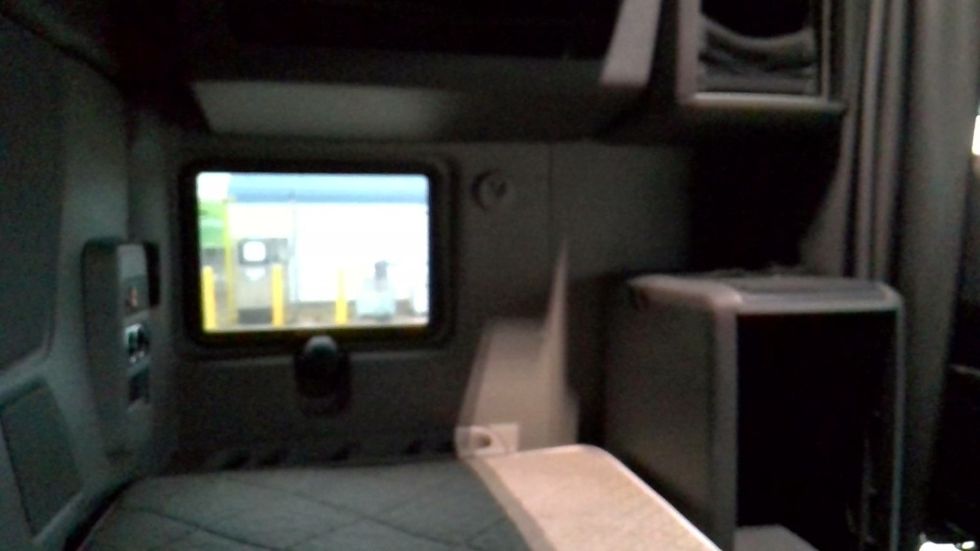 Sleeper Tractor-Heavy Duty Tractors-International-2019-LT625-Forrest City-AR-601,354\n\t\tmiles-$ 36,750 - Image 17