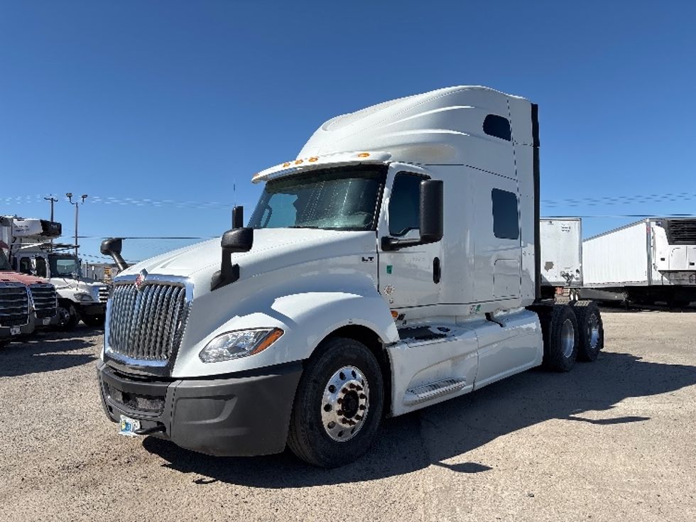 Sleeper Tractor-Heavy Duty Tractors-International-2019-LT625-Fresno-CA-431,404\n\t\tmiles-$ 44,000 - Image 3