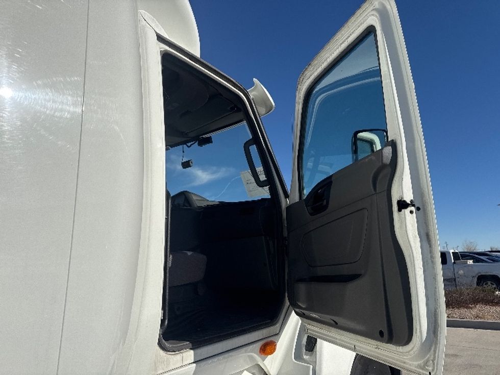 Sleeper Tractor-Heavy Duty Tractors-International-2019-LT625-Greeley-CO-253,715\n\t\tmiles-$ 56,750 - Image 13