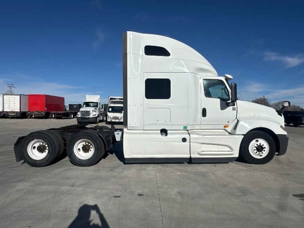 Sleeper Tractor-Heavy Duty Tractors-International-2019-LT625-Greeley-CO-253,715\n\t\tmiles-$ 56,750 - Image 8