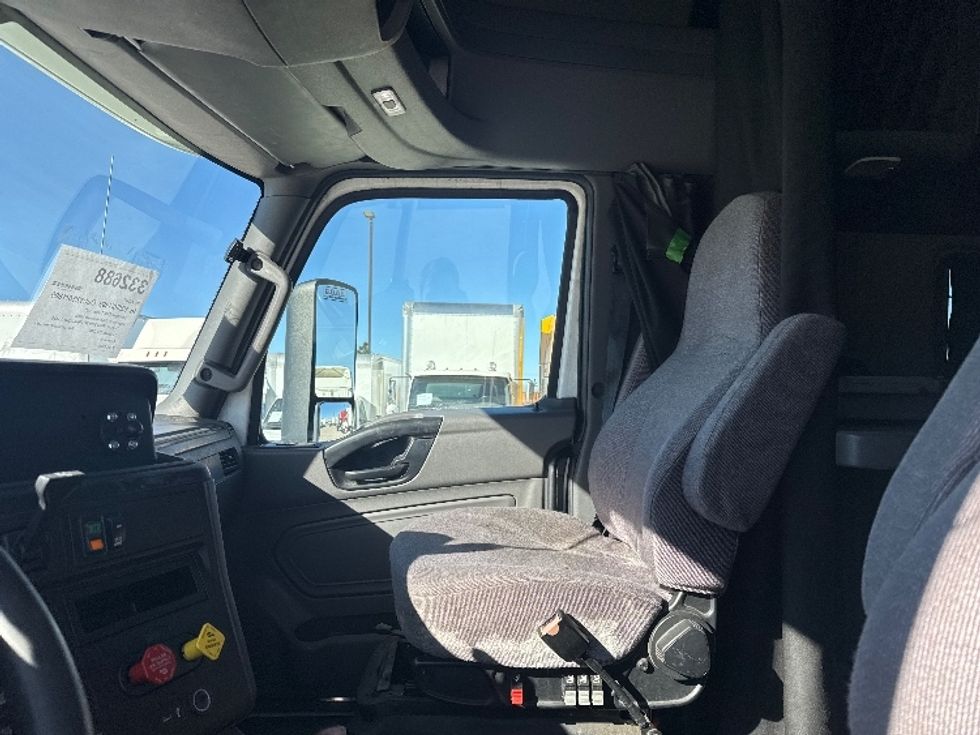 Sleeper Tractor-Heavy Duty Tractors-International-2019-LT625-Greeley-CO-441,786\n\t\tmiles-$ 49,250 - Image 10