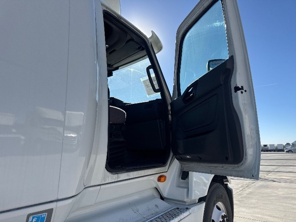 Sleeper Tractor-Heavy Duty Tractors-International-2019-LT625-Greeley-CO-441,786\n\t\tmiles-$ 49,250 - Image 13