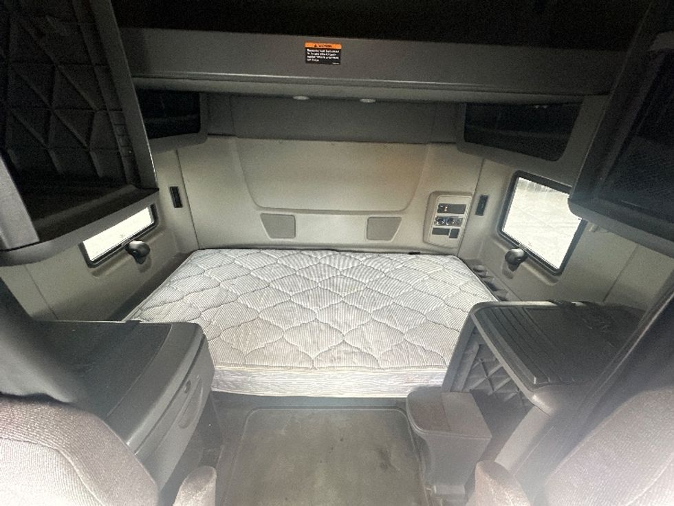 Sleeper Tractor-Heavy Duty Tractors-International-2019-LT625-Greensboro-NC-434,097\n\t\tmiles-$ 42,500 - Image 16