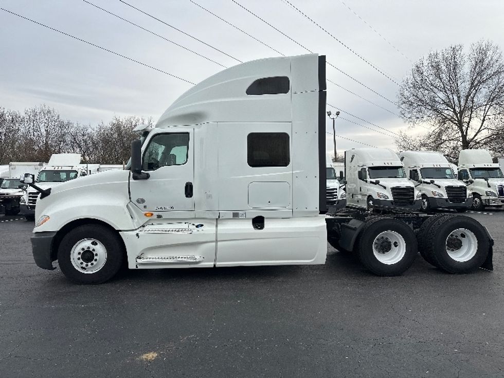 Sleeper Tractor-Heavy Duty Tractors-International-2019-LT625-Greensboro-NC-434,097\n\t\tmiles-$ 42,500 - Image 4