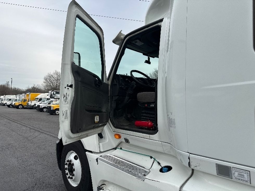 Sleeper Tractor-Heavy Duty Tractors-International-2019-LT625-Greensboro-NC-434,097\n\t\tmiles-$ 42,500 - Image 9