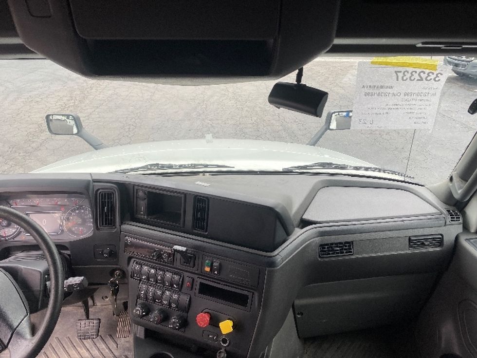 Sleeper Tractor-Heavy Duty Tractors-International-2019-LT625-Greensboro-NC-470,806\n\t\tmiles-$ 46,000 - Image 11