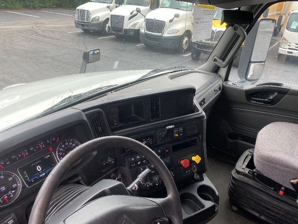 Sleeper Tractor-Heavy Duty Tractors-International-2019-LT625-Greensboro-NC-470,806\n\t\tmiles-$ 46,000 - Image 9