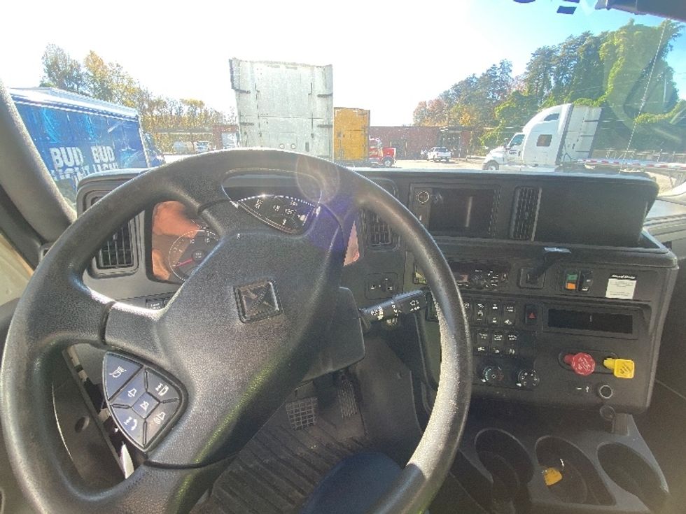 Sleeper Tractor-Heavy Duty Tractors-International-2019-LT625-Greensboro-NC-558,803\n\t\tmiles-$ 41,750 - Image 11