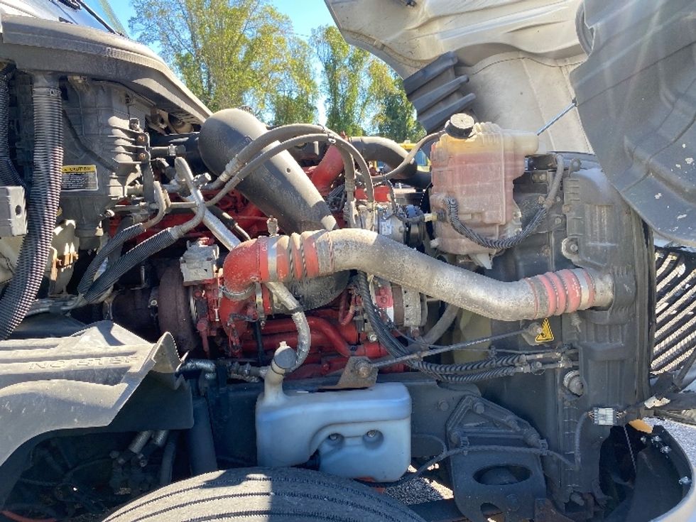 Sleeper Tractor-Heavy Duty Tractors-International-2019-LT625-Greensboro-NC-558,803\n\t\tmiles-$ 41,750 - Image 20