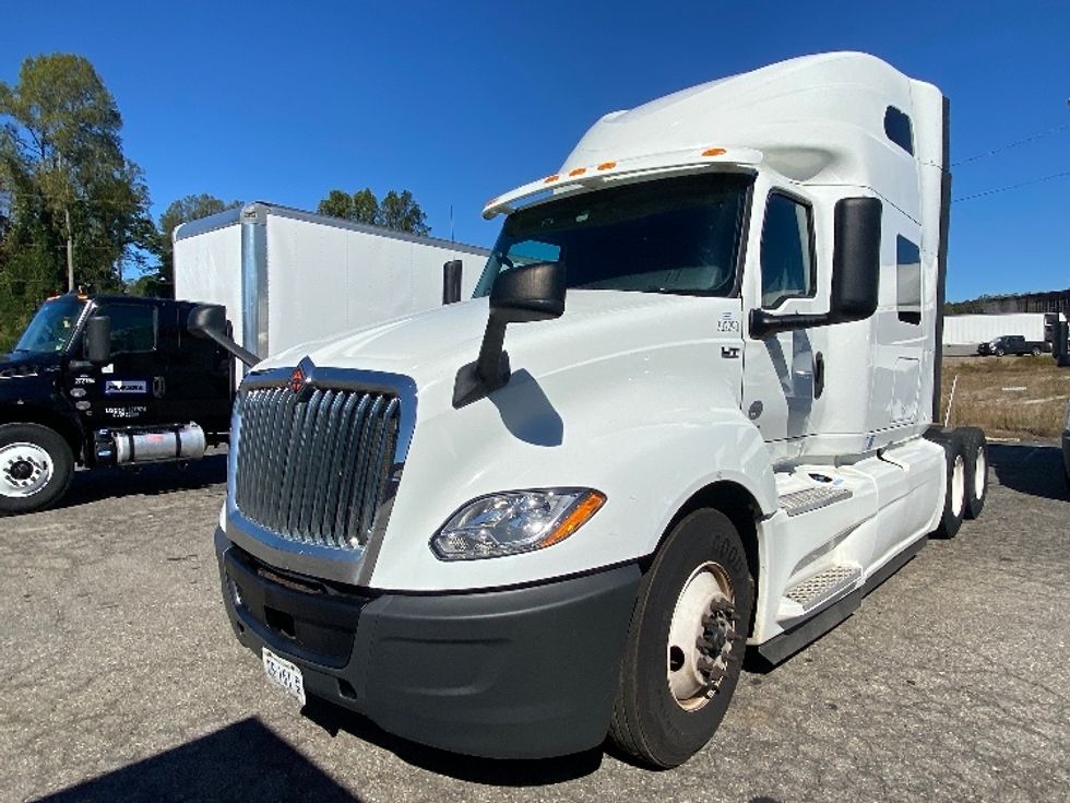 Sleeper Tractor-Heavy Duty Tractors-International-2019-LT625-Greensboro-NC-558,803\n\t\tmiles-$ 41,750 - Image 3