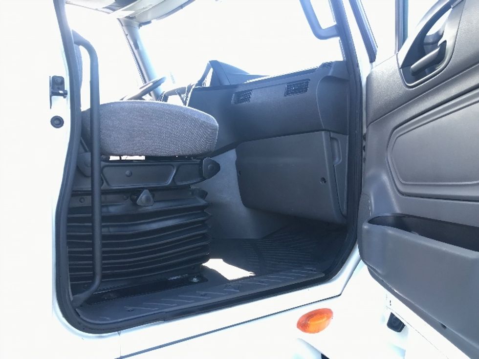 Sleeper Tractor-Heavy Duty Tractors-International-2019-LT625-Hayward-CA-442,896\n\t\tmiles-$ 50,000 - Image 13