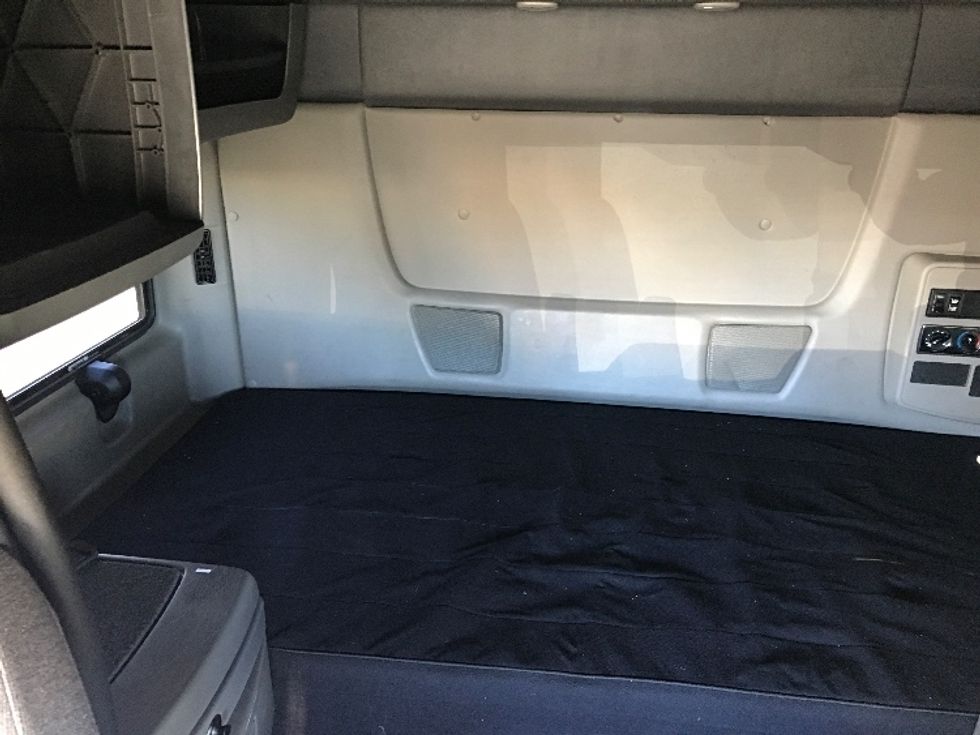 Sleeper Tractor-Heavy Duty Tractors-International-2019-LT625-Hayward-CA-442,896\n\t\tmiles-$ 50,000 - Image 16