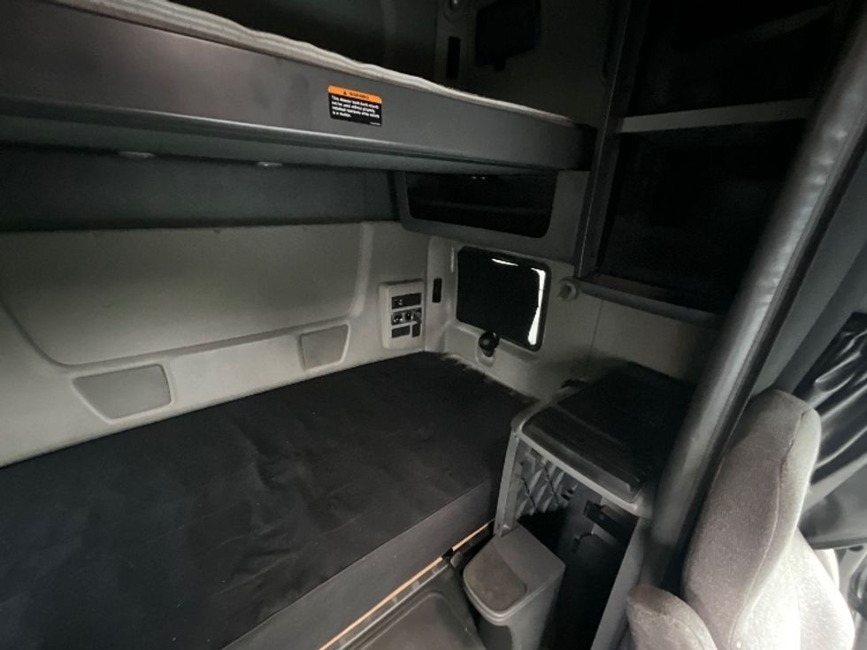 Sleeper Tractor-Heavy Duty Tractors-International-2019-LT625-Hayward-CA-442,896\n\t\tmiles-$ 50,000 - Image 18