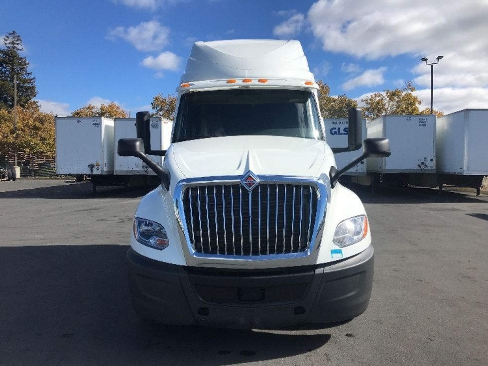 2019 International LT625 LT photo 2