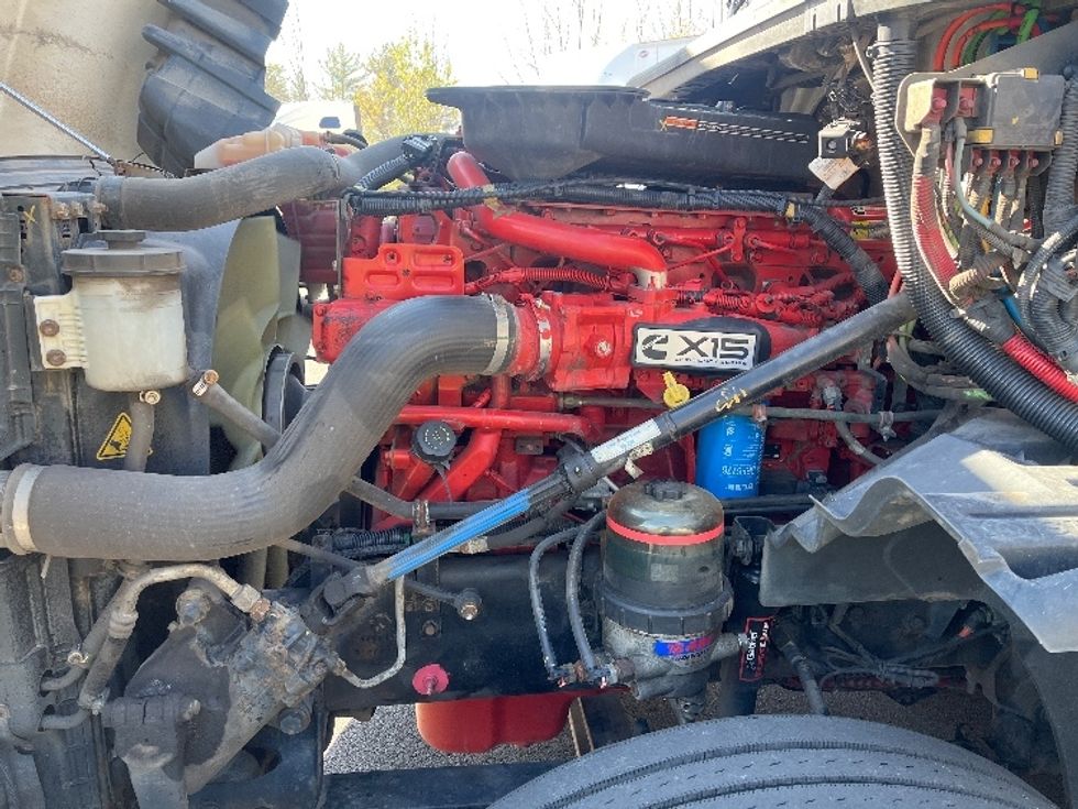 Sleeper Tractor-Heavy Duty Tractors-International-2019-LT625-Hazleton-PA-439,889\n\t\tmiles-$ 51,750 - Image 21