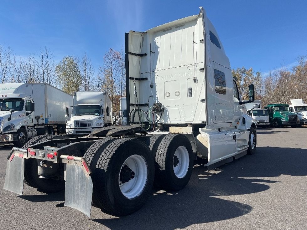 Sleeper Tractor-Heavy Duty Tractors-International-2019-LT625-Hazleton-PA-439,889\n\t\tmiles-$ 51,750 - Image 7