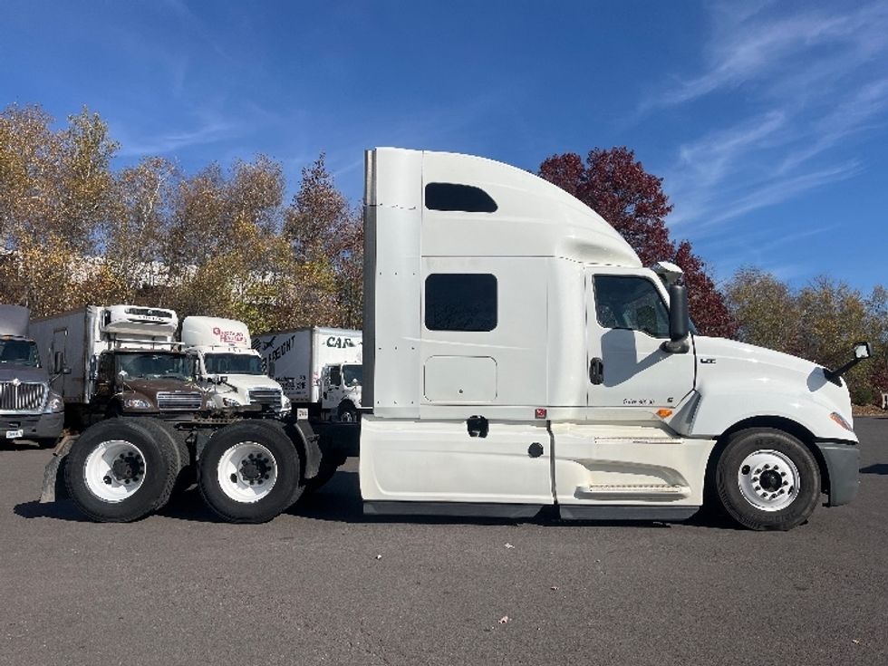 Sleeper Tractor-Heavy Duty Tractors-International-2019-LT625-Hazleton-PA-439,889\n\t\tmiles-$ 51,750 - Image 8
