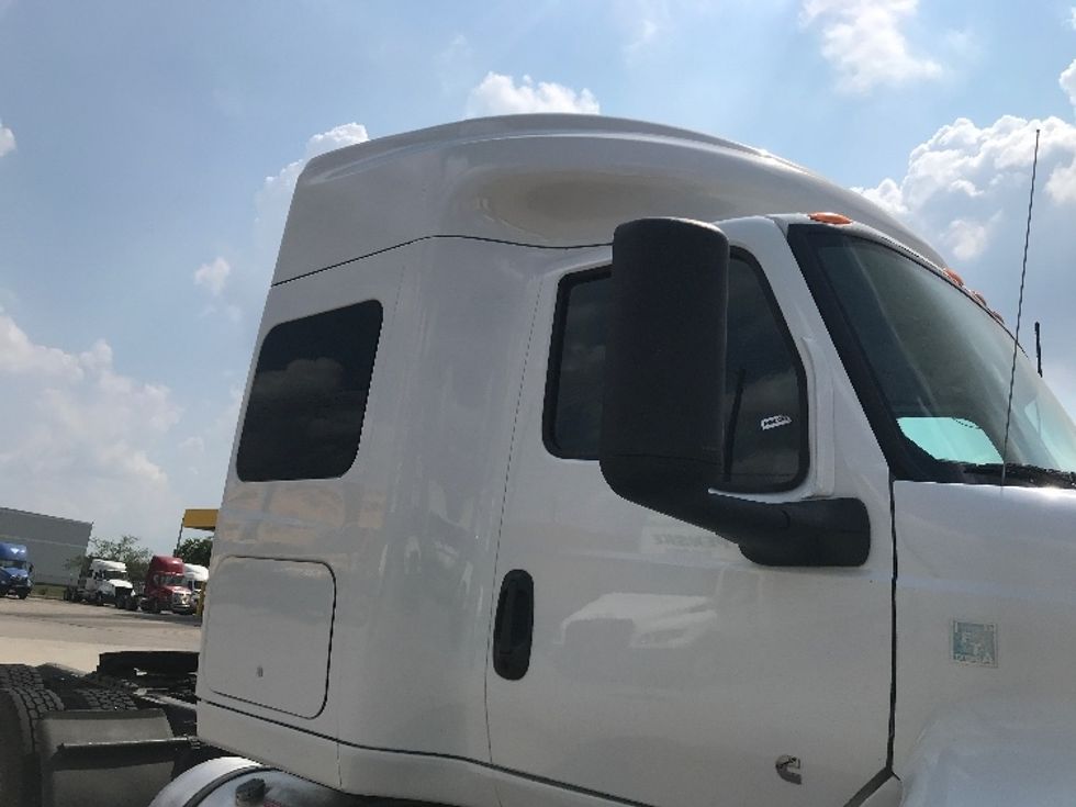 Sleeper Tractor-Heavy Duty Tractors-International-2019-LT625-Houston-TX-647,197\n\t\tmiles-$ 33,500 - Image 23