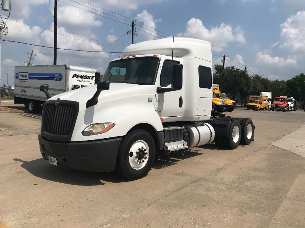 Sleeper Tractor-Heavy Duty Tractors-International-2019-LT625-Houston-TX-647,197\n\t\tmiles-$ 33,500 - Image 3