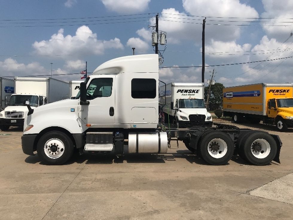 Sleeper Tractor-Heavy Duty Tractors-International-2019-LT625-Houston-TX-647,197\n\t\tmiles-$ 33,500 - Image 4